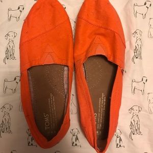 TOMS orange, Women’s 8.5